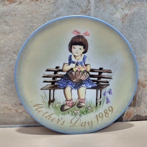Schmid Hummel Mother's Day 1989 Pretty As A Picture Decorative Wall Hanging Plat - Picture 1 of 11